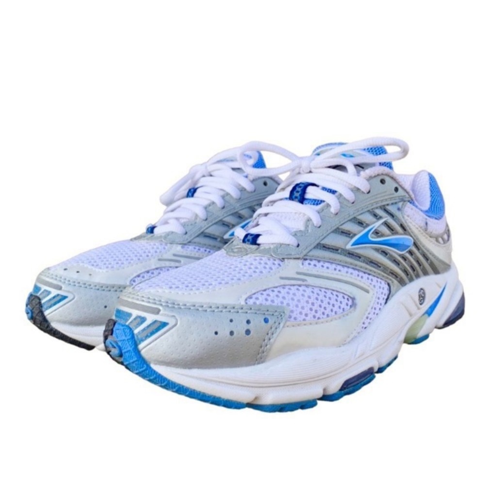 Brooks women’s size 7 WIDE running  shoes. “The Ariel” 1200451D141 Athletic 7